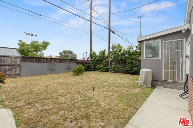 8720 El Manor Avenue, Los Angeles, CA 90045