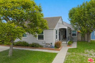 8720 El Manor Avenue, Los Angeles, CA 90045