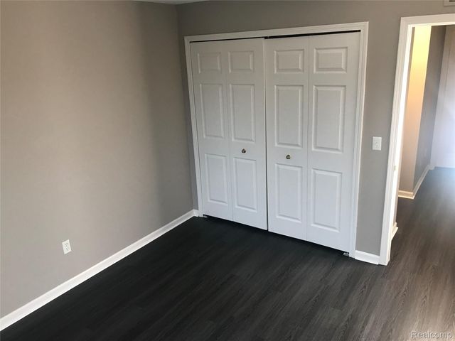26210 Chesapeake Circle, Commerce Charter Township, MI 48390
