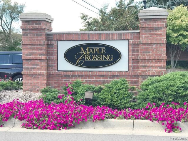 26210 Chesapeake Circle, Commerce Charter Township, MI 48390