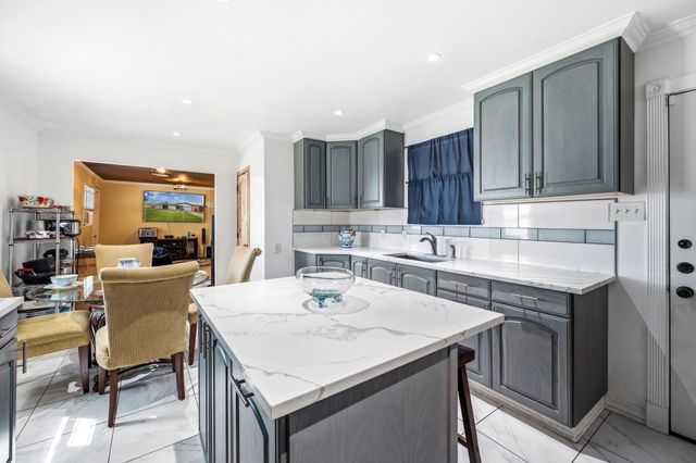 333 Sparks Street, Grand Prairie, TX 75051