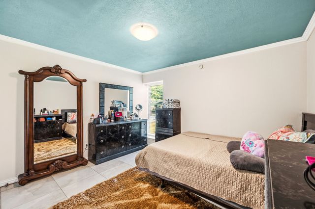 333 Sparks Street, Grand Prairie, TX 75051