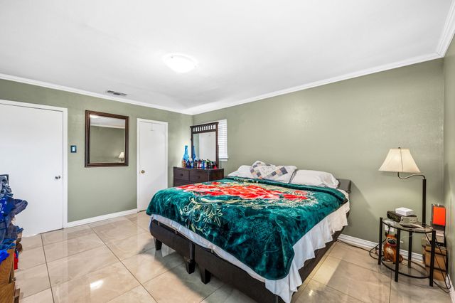 333 Sparks Street, Grand Prairie, TX 75051