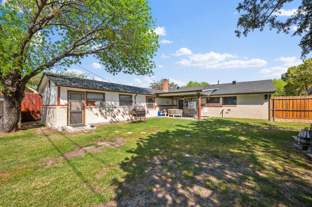 333 Sparks Street, Grand Prairie, TX 75051