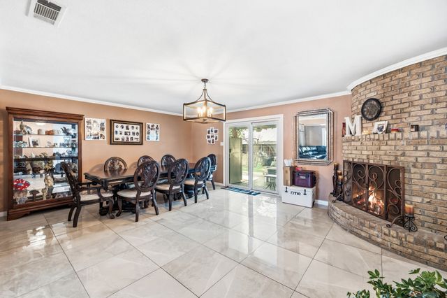 333 Sparks Street, Grand Prairie, TX 75051