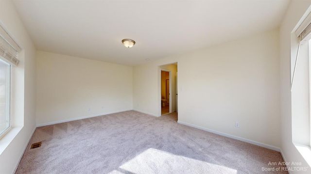 2725 Bristol Rdg Drive, Ann Arbor, MI 48105