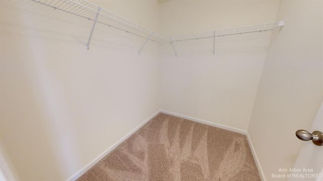 2725 Bristol Rdg Drive, Ann Arbor, MI 48105