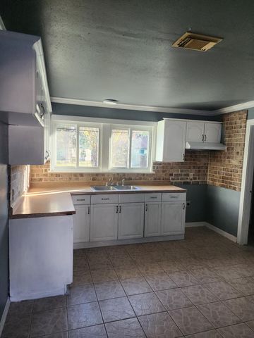 7220 Parker Road, Houston, TX 77016