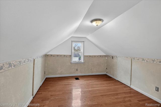 18292 Deering Street, Livonia, MI 48152