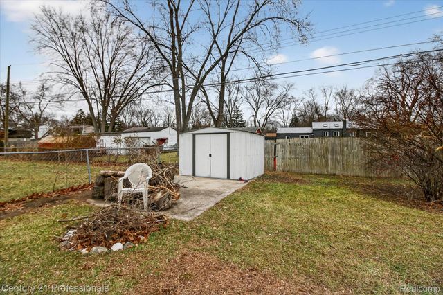 18292 Deering Street, Livonia, MI 48152