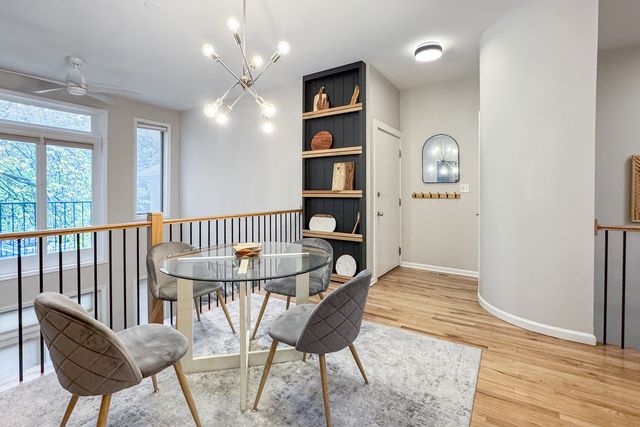 2106 W Erie Street 1E, Chicago, IL 60612