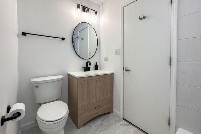 2106 W Erie Street 1E, Chicago, IL 60612