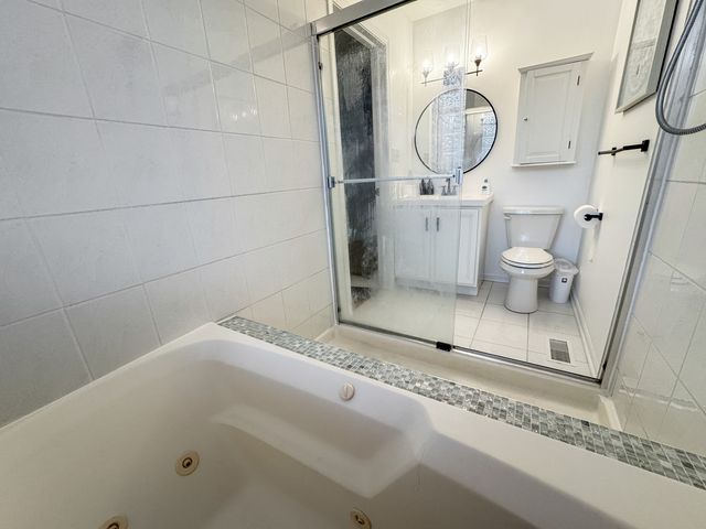 2106 W Erie Street 1E, Chicago, IL 60612