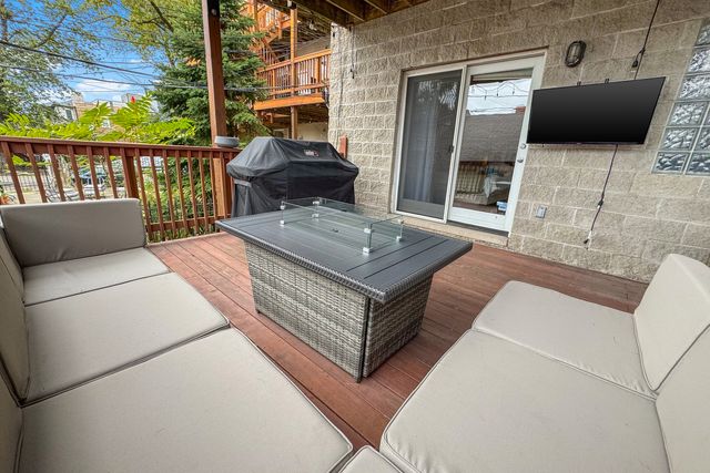 2106 W Erie Street 1E, Chicago, IL 60612