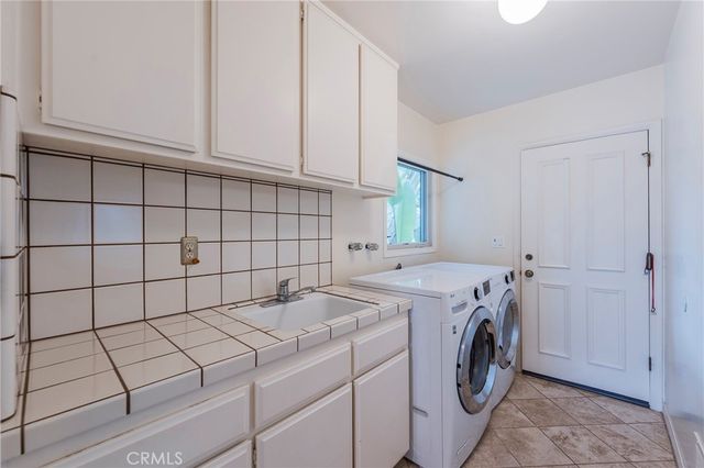 23 Country Meadow Road, Rolling Hills Estates, CA 90274