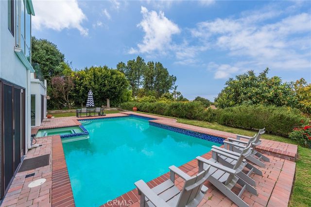 23 Country Meadow Road, Rolling Hills Estates, CA 90274