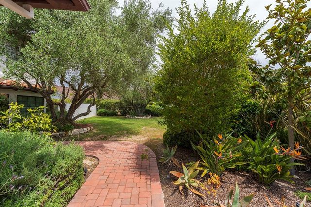 23 Country Meadow Road, Rolling Hills Estates, CA 90274