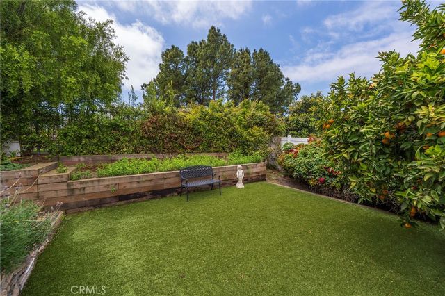 23 Country Meadow Road, Rolling Hills Estates, CA 90274