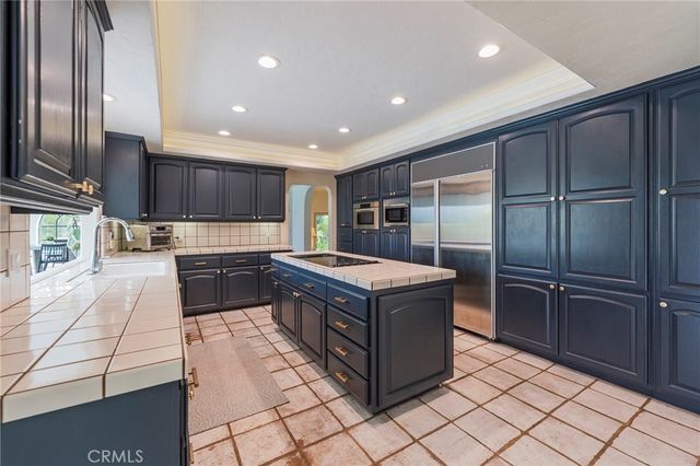 23 Country Meadow Road, Rolling Hills Estates, CA 90274