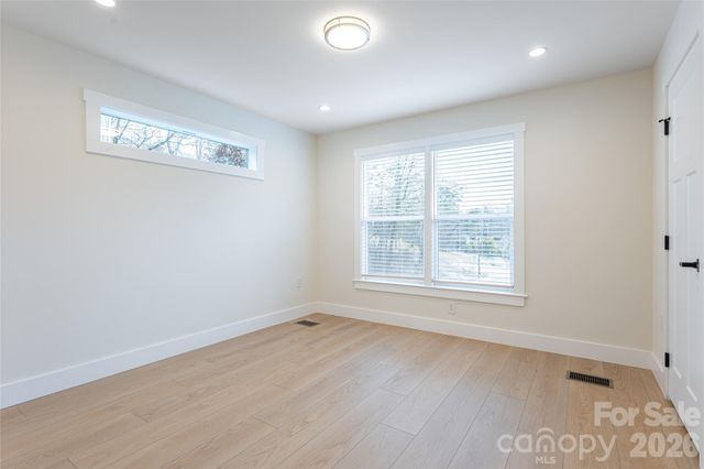 4 Wyndom Lane, Asheville, NC 28805