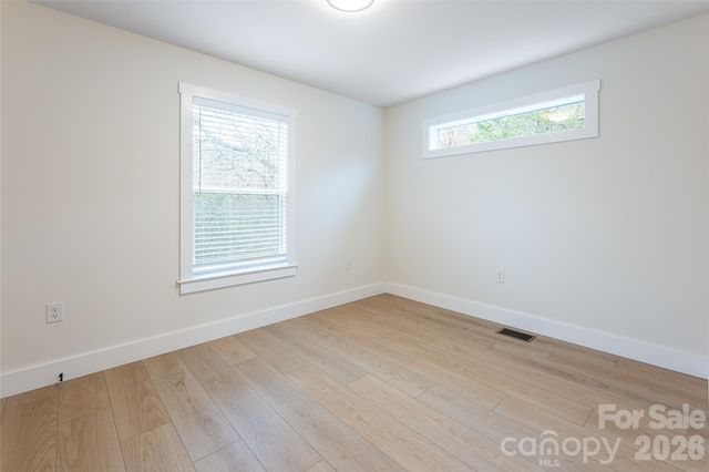 4 Wyndom Lane, Asheville, NC 28805