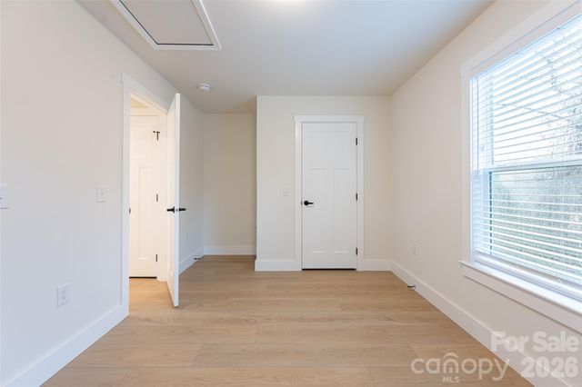 4 Wyndom Lane, Asheville, NC 28805