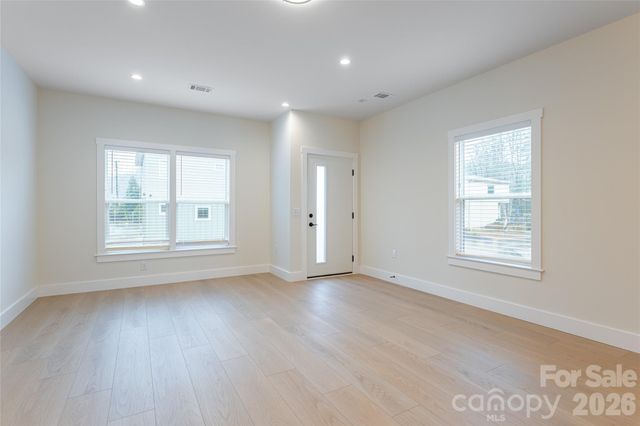 4 Wyndom Lane, Asheville, NC 28805