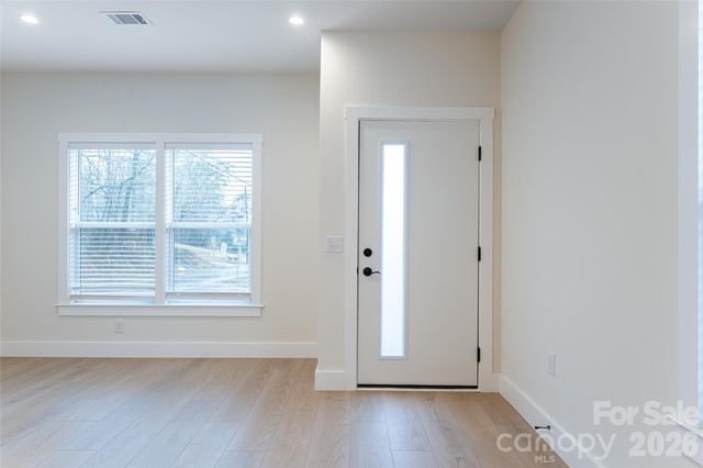 4 Wyndom Lane, Asheville, NC 28805