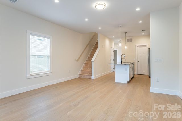 4 Wyndom Lane, Asheville, NC 28805