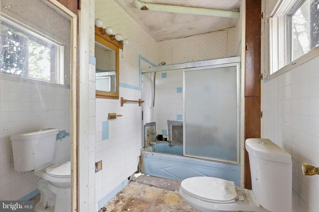 342 EMPIRE AVE, Blackwood, NJ 08012