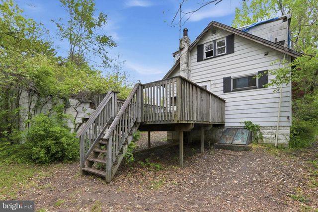 342 EMPIRE AVE, Blackwood, NJ 08012