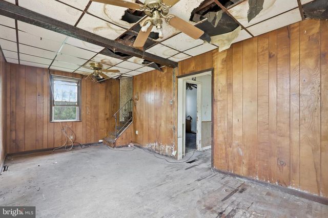 342 EMPIRE AVE, Blackwood, NJ 08012