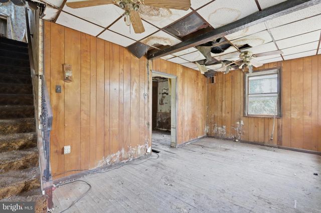 342 EMPIRE AVE, Blackwood, NJ 08012