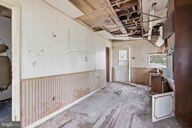 342 EMPIRE AVE, Blackwood, NJ 08012
