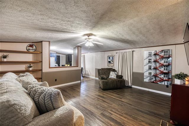 302 N 8th Street, Hammon, OK 73650