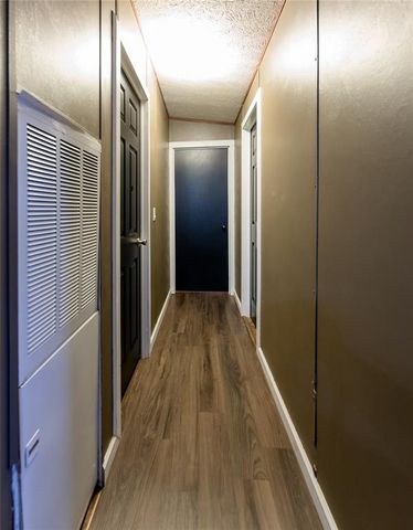 302 N 8th Street, Hammon, OK 73650