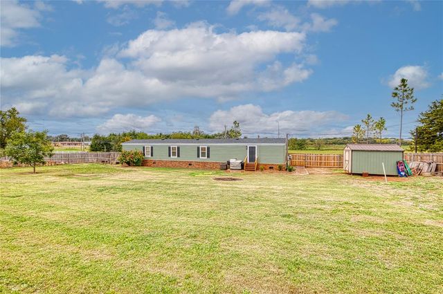 302 N 8th Street, Hammon, OK 73650