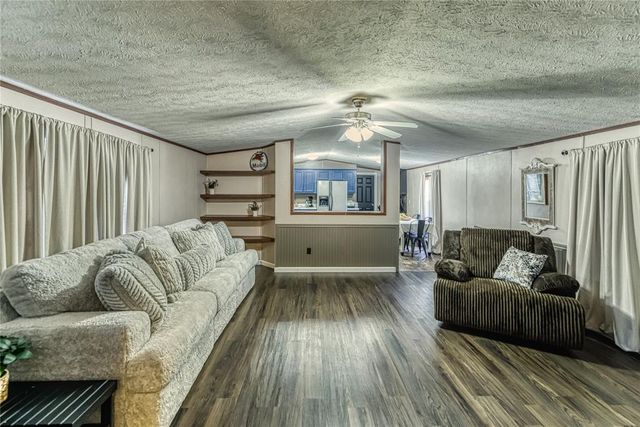 302 N 8th Street, Hammon, OK 73650