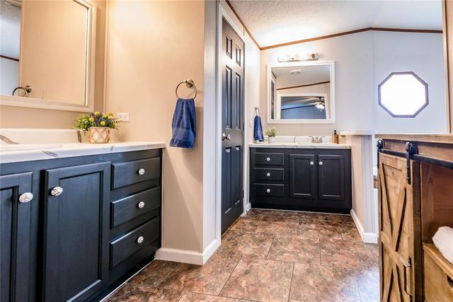 302 N 8th Street, Hammon, OK 73650