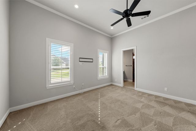 518 Stone Canyon Drive, Mcgregor, TX 76657