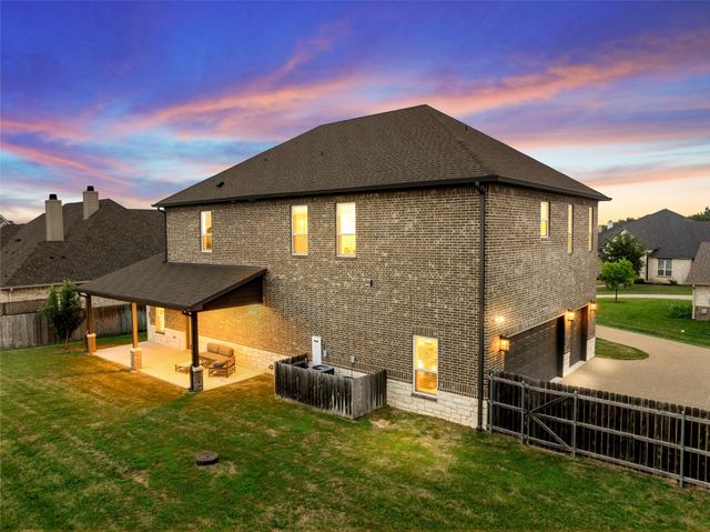 518 Stone Canyon Drive, Mcgregor, TX 76657