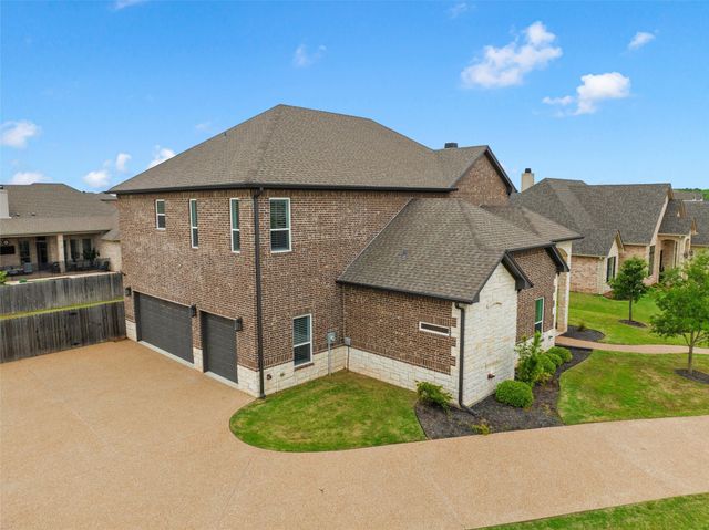 518 Stone Canyon Drive, Mcgregor, TX 76657