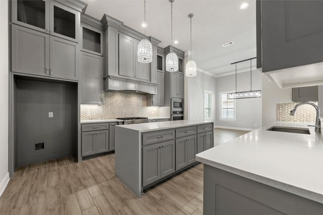 518 Stone Canyon Drive, Mcgregor, TX 76657
