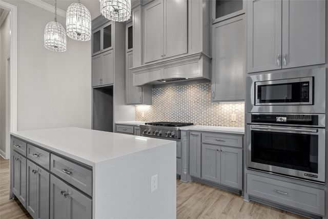 518 Stone Canyon Drive, Mcgregor, TX 76657