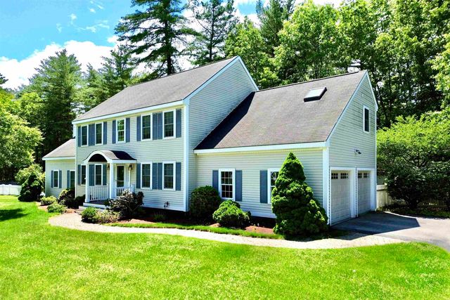 8 Sandstone Drive, Nashua, NH 03063