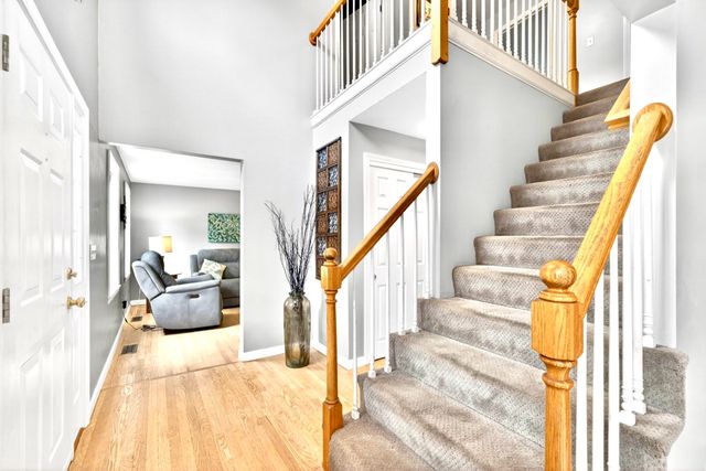 8 Sandstone Drive, Nashua, NH 03063