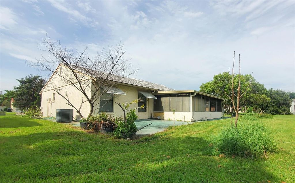 Image 44 of property listing at 5540 MINUTE MAN COURT, Orlando, FL 32821