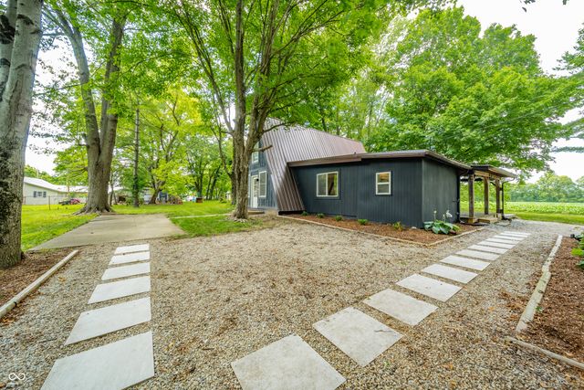 7042 E 1000 N, Pendleton, IN 46064
