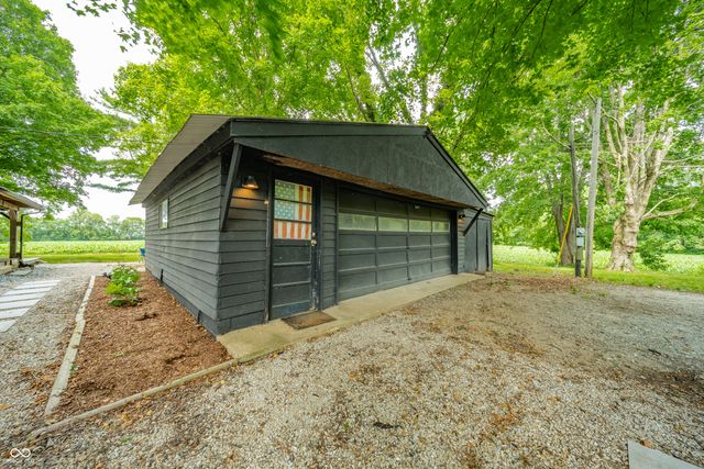 7042 E 1000 N, Pendleton, IN 46064