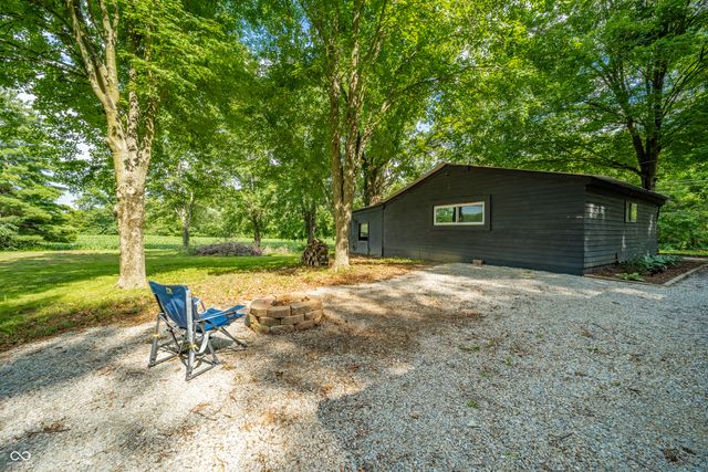 7042 E 1000 N, Pendleton, IN 46064